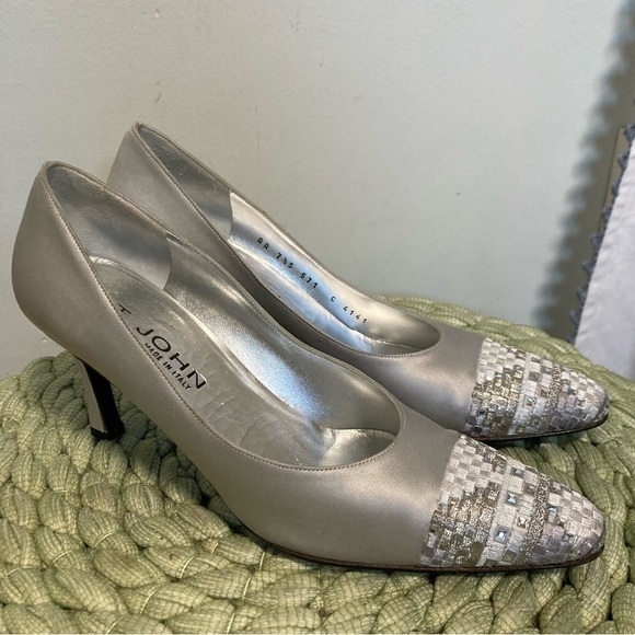 St. John Silver Satin Rhinestone Embroidered Point Toe Heel Slip On Pumps - Picture 2 of 10